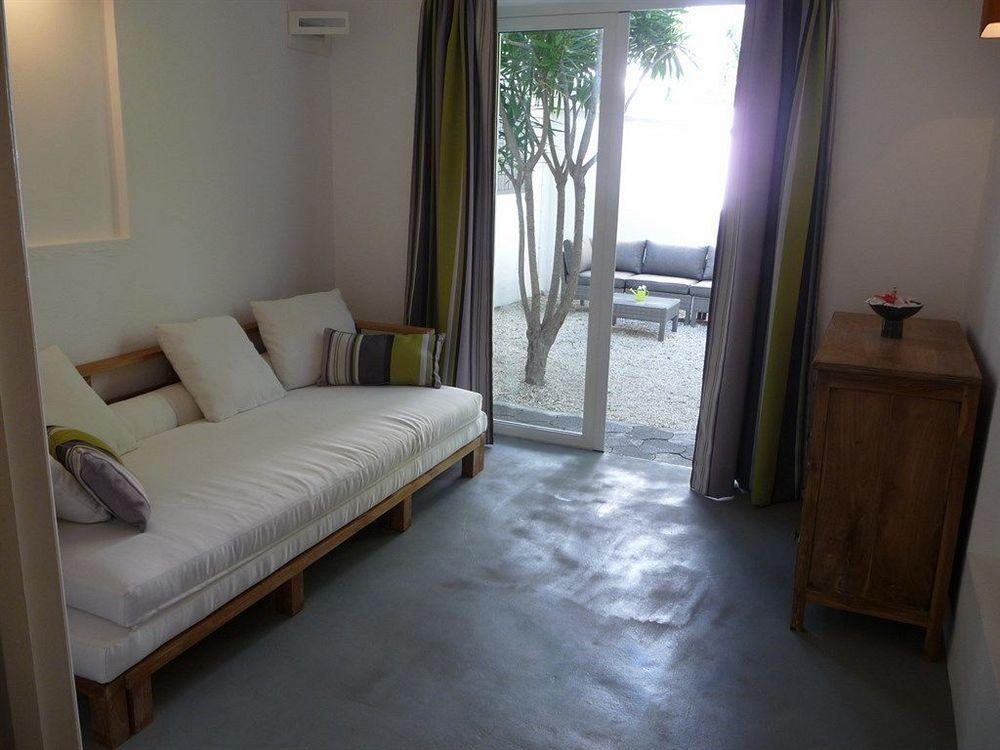 Esprit Libre Restaurant & Guest House Grand Bay Ngoại thất bức ảnh