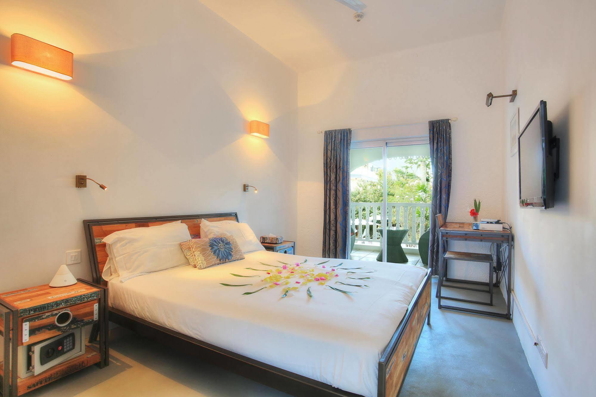 Esprit Libre Restaurant & Guest House Grand Bay Ngoại thất bức ảnh