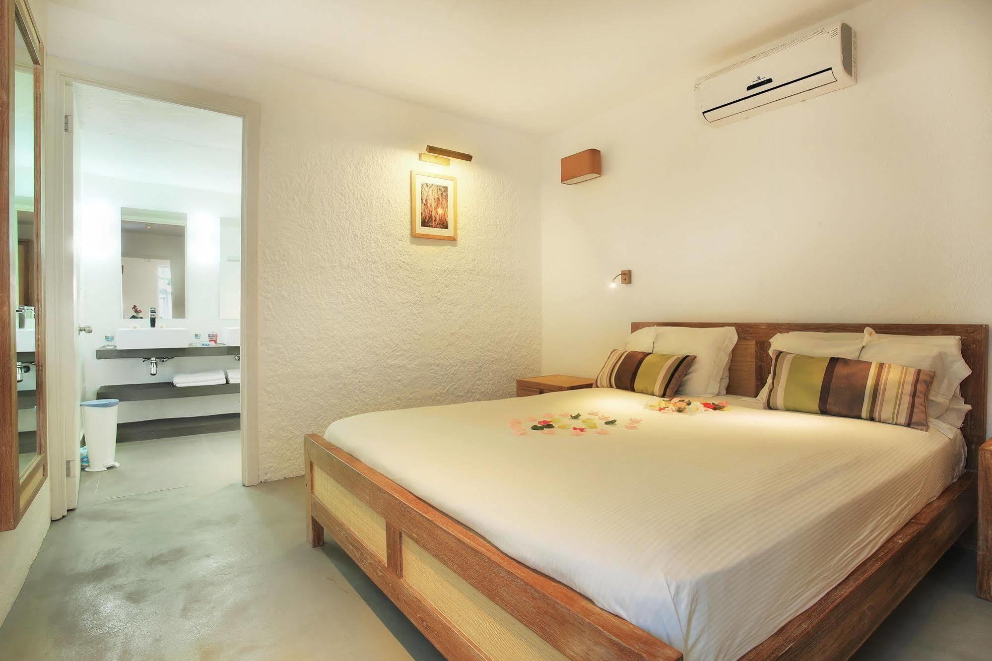 Esprit Libre Restaurant & Guest House Grand Bay Ngoại thất bức ảnh