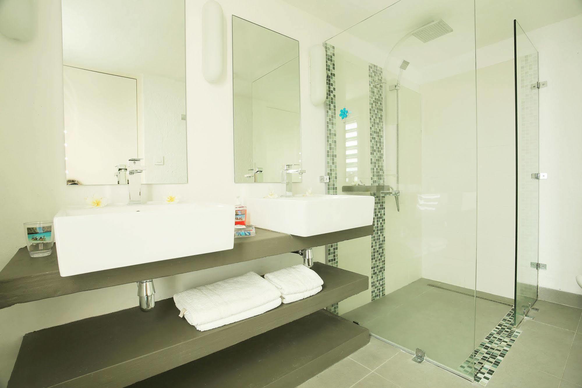 Esprit Libre Restaurant & Guest House Grand Bay Ngoại thất bức ảnh