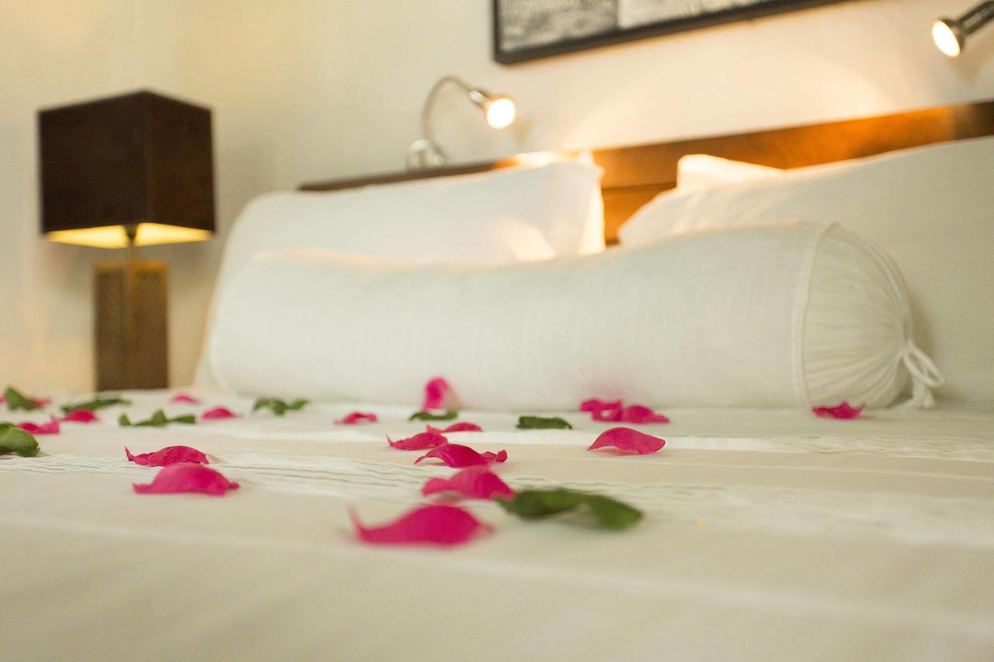 Esprit Libre Restaurant & Guest House Grand Bay Ngoại thất bức ảnh